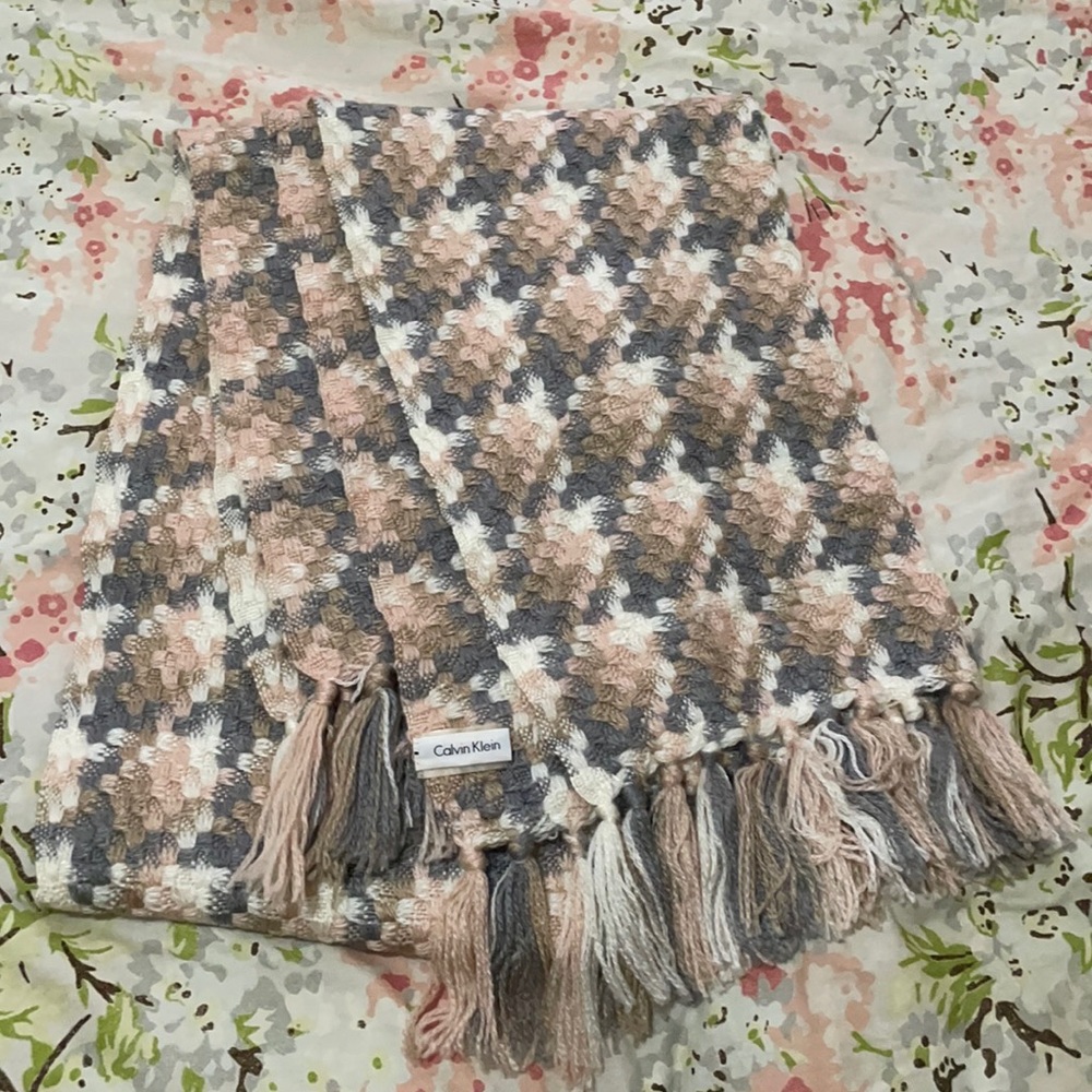 Calvin Klein blanket scarf